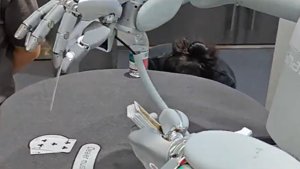 Sharpa robotkeze valós és ügyes az IROS 2025-ön