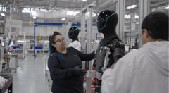 Tesla Optimus szerelősorát elindítja az EU vitája