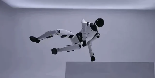 China’s Tienkung 3.0 Humanoid Vaults 1m Wall One-Handed
