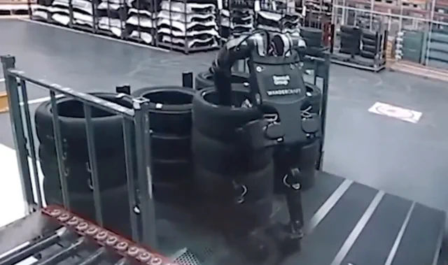 350 fejetlen humanoid robotot állít csatasorba a Renault