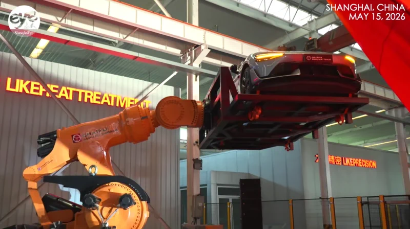 Kína új 19 tonnás robotja 5000 kg-ot emel, világrekordot dönt