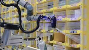 Az Amazon bemutatta a Vulcant: Az első érintésérzékelős raktári robotot