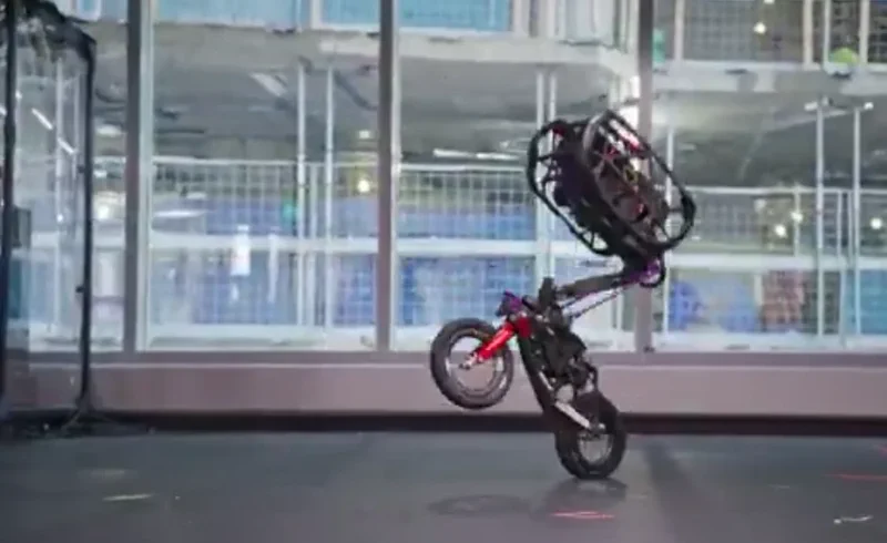 AI robotok felülmúlják az embereket a motoros kaszkadőrmutatványokban