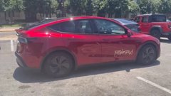 Tesla Robotaxik lepték el Austin utcáit Texasban