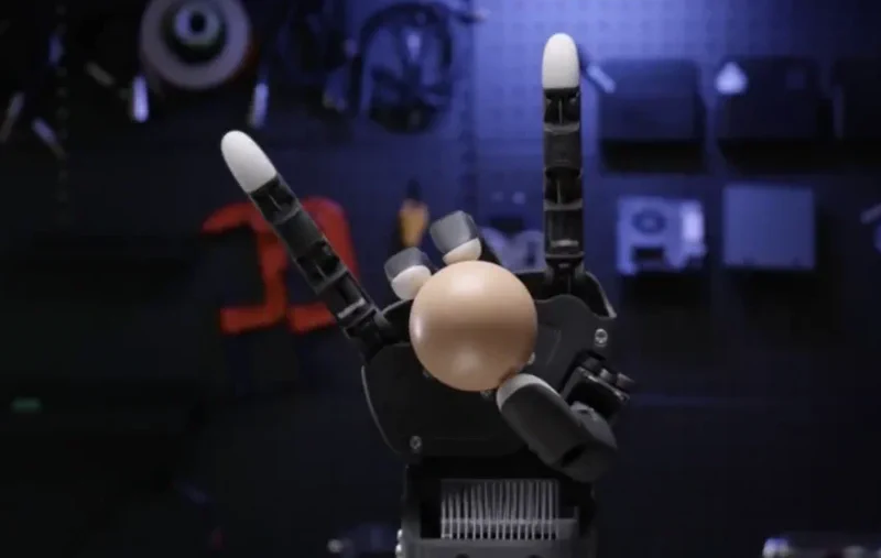 A LinkerBot ügyes robotkezei: Ugrás a robotmanipuláció világában