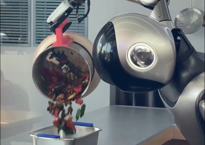 Robotséf R1: Vihart kavar Sanghajban