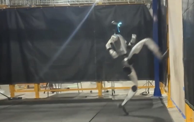 Robot falflipet hajt végre: OmniRetarget áttörés