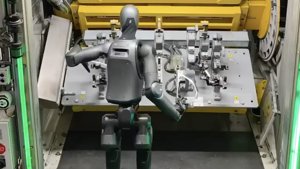 Figure humanoid robot teljesített 20 órás műszakot a BMW gyártósoron