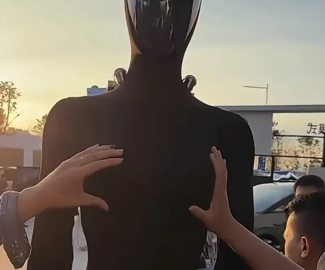 XPeng robot nyilvános valóságteszten