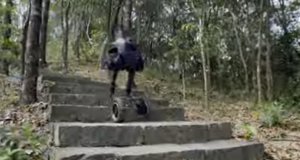 A LimX kerekes robotja újradefiniálja a terepviszonyokat