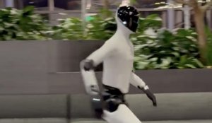 Figure robotja fut, Tesla kocogását felülmúlva