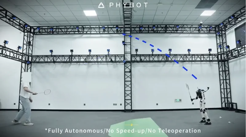 PHYBOT C1 Robot: Üresjárat helyett tollaslabda