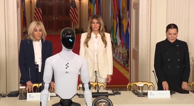 Történelmi pillanat: humanoid robot vizitelt a Fehér Házban