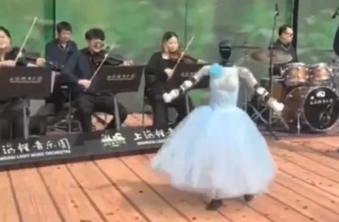 Unitree G1 humanoid robot már balettozik. Komolyan.