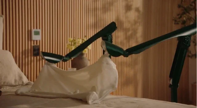 Ez az AI-lámpa házimunkát ígér. Kérdéseink vannak.