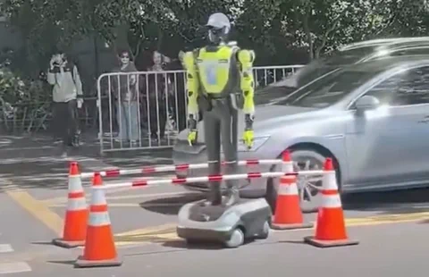 Robotrendőrök irányítják a forgalmat Hangcsouban