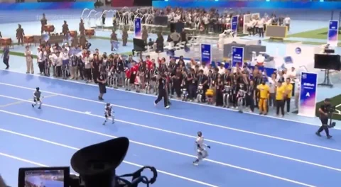 Robo-olimpia: Megkezdődtek Peking humanoid robotjátékai