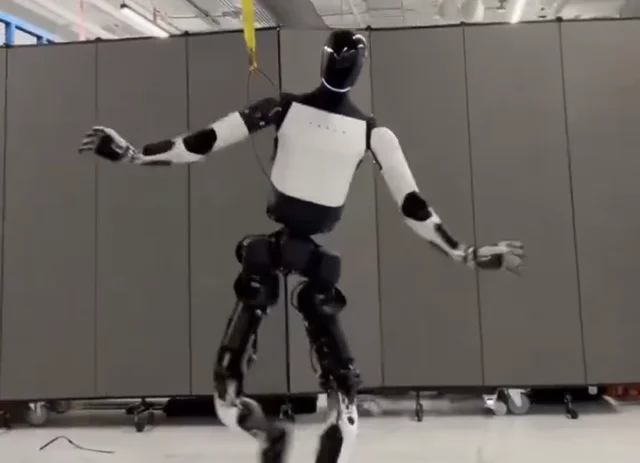 Elon Musk elképesztő robotos táncvideót osztott meg az X-en